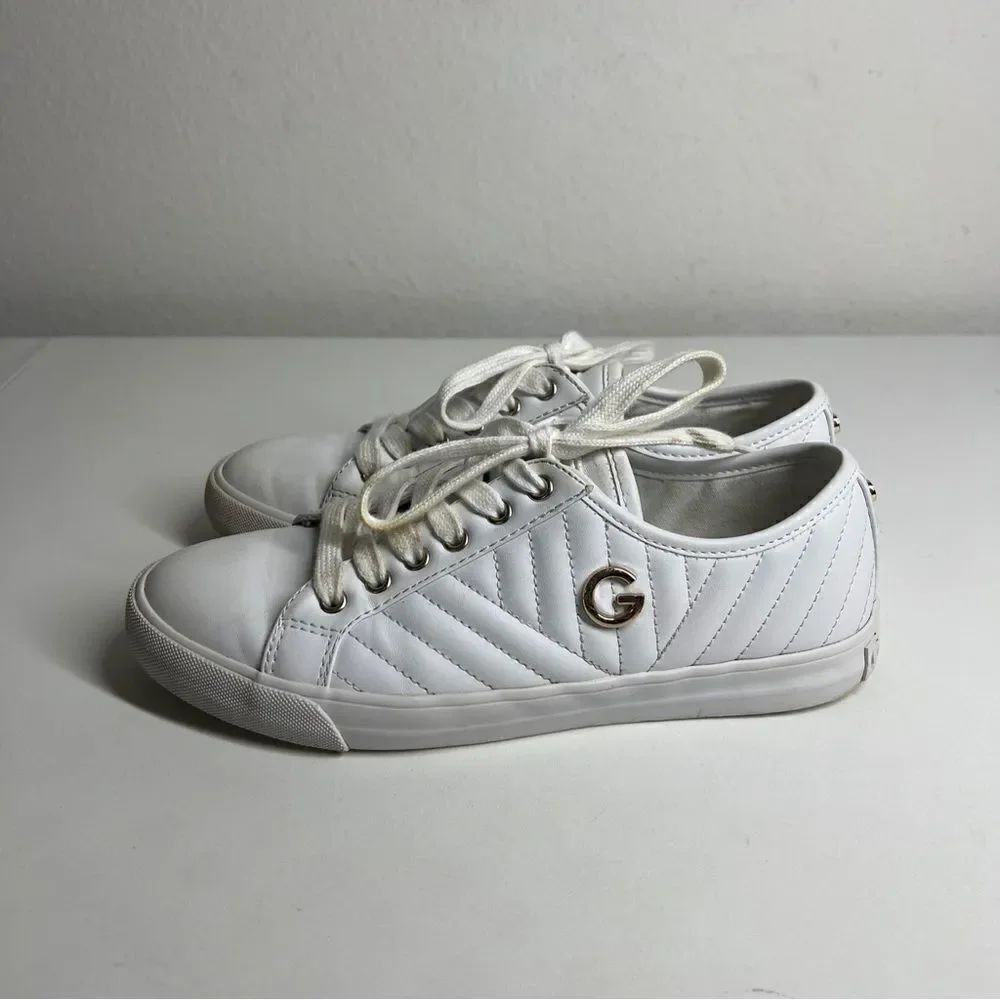 Guess Los Angeles- GGMADDEY White Lace Up Fashion Sneakers Size 7 1/2 Women's